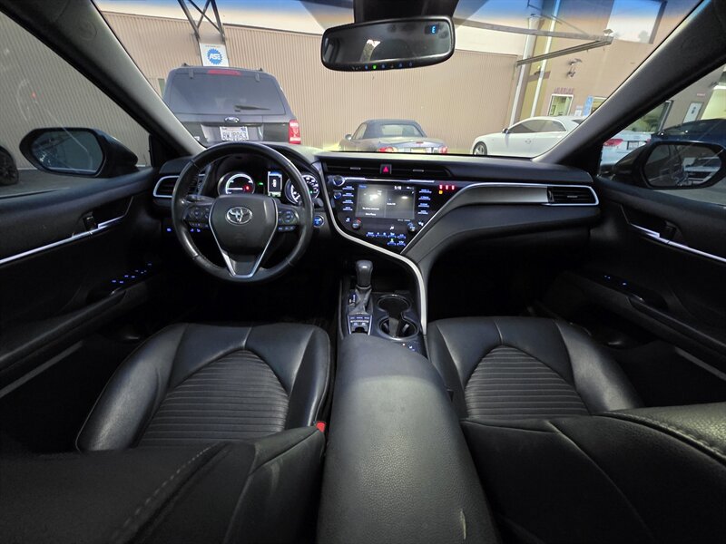 Used 2018 Toyota Camry SE image 13