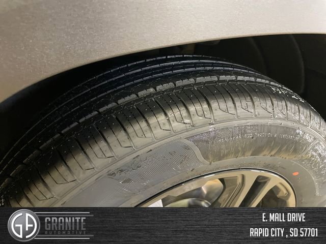 Used 2024 GMC Terrain AT4 w/ Tech Package image 28