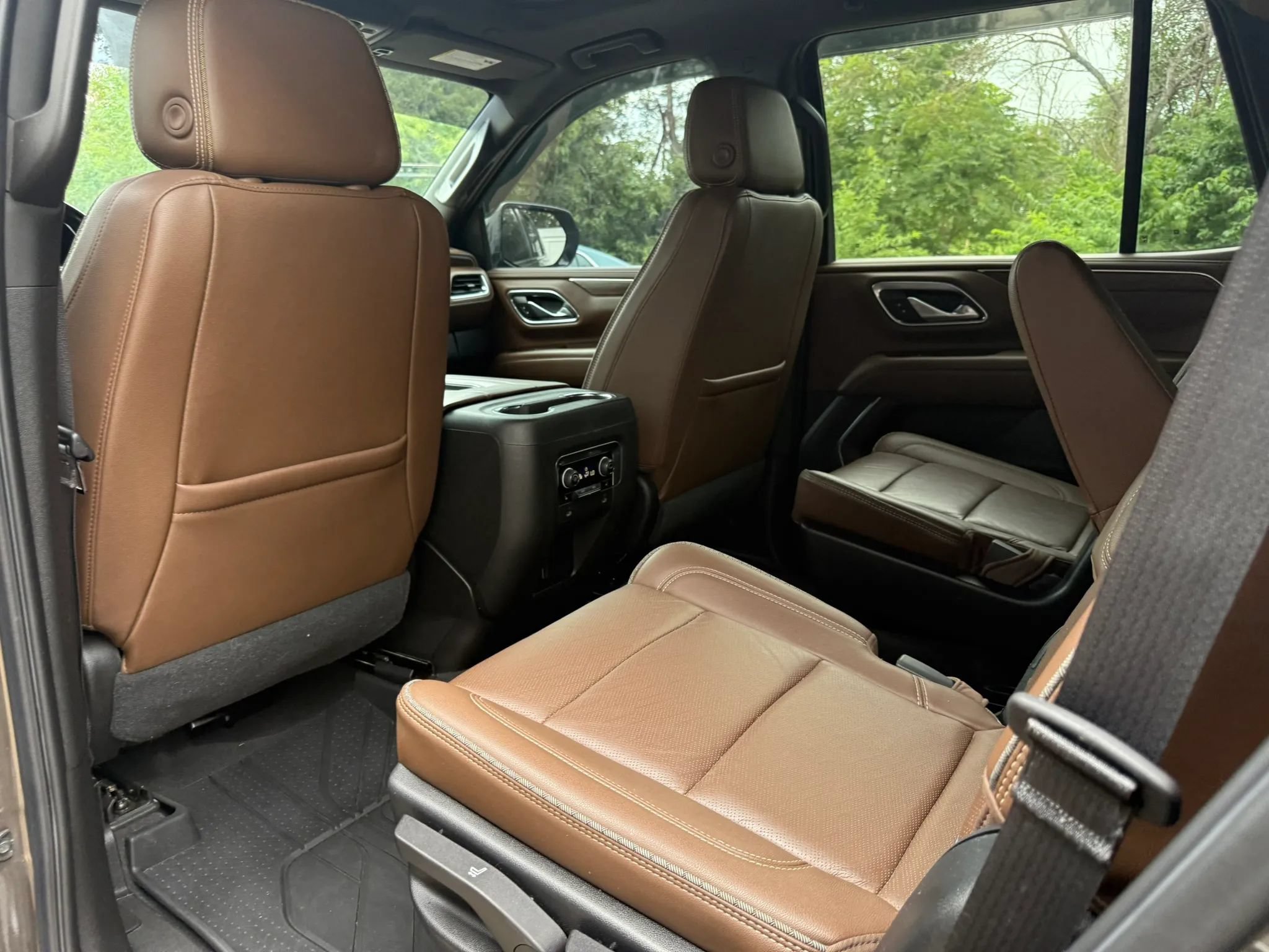 Used 2021 Chevrolet Tahoe High Country AWD/4WD image 14