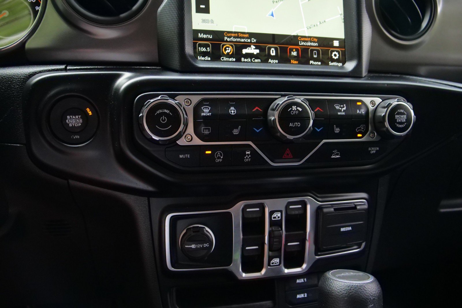 Used 2021 Jeep Gladiator Sport AWD/4WD image 11