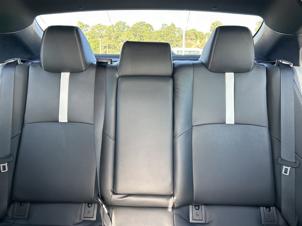 Used 2025 Toyota Camry SE w/ Convenience Package image 14