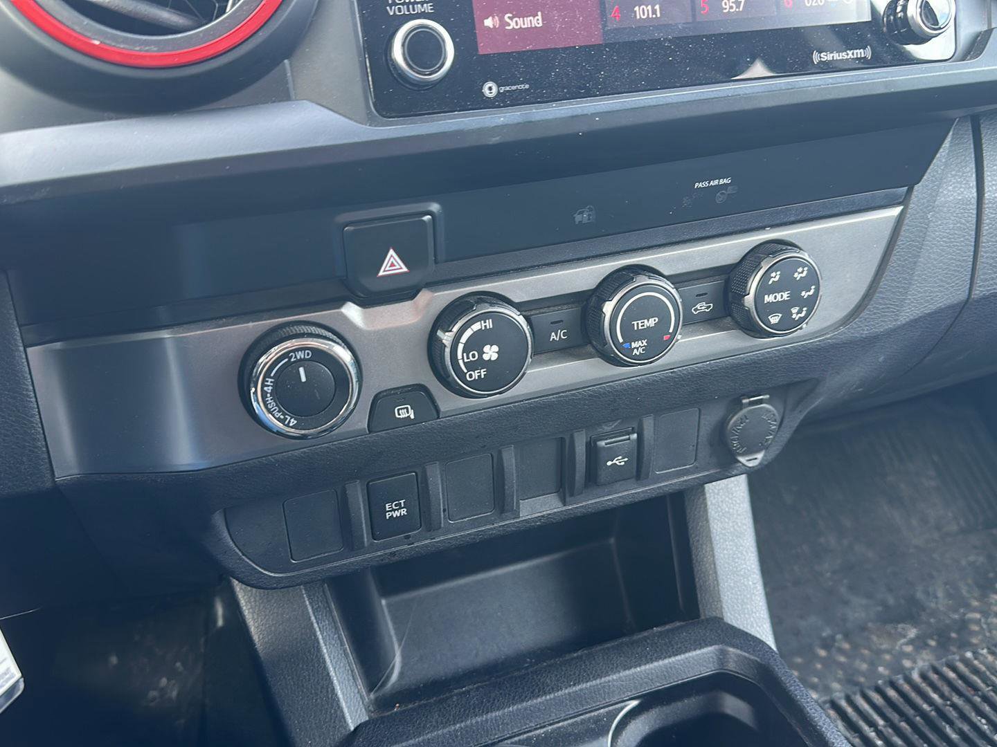 Used 2020 Toyota Tacoma SR image 17