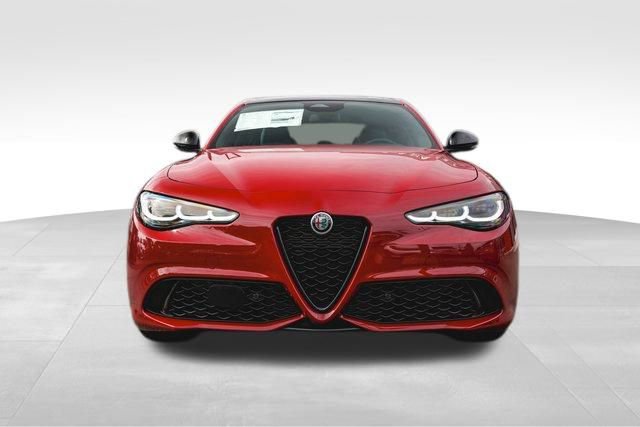 New 2025 Alfa Romeo Giulia AWD image 8