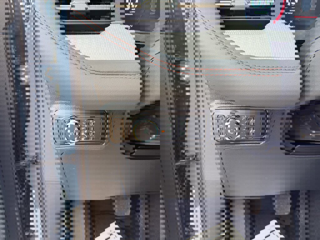 New 2026 Ford Explorer Active w/ Active Comfort Package image 18