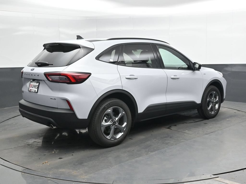 Used 2026 Ford Escape ST-Line AWD/4WD image 4