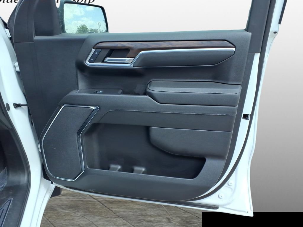 Used 2024 GMC Sierra 1500 SLT image 15