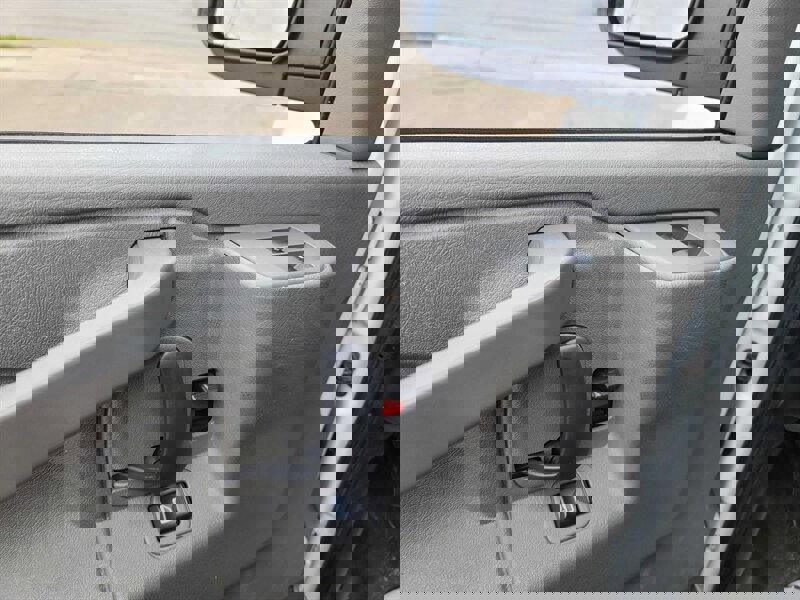 Used 2017 Chevrolet Express 2500 image 22