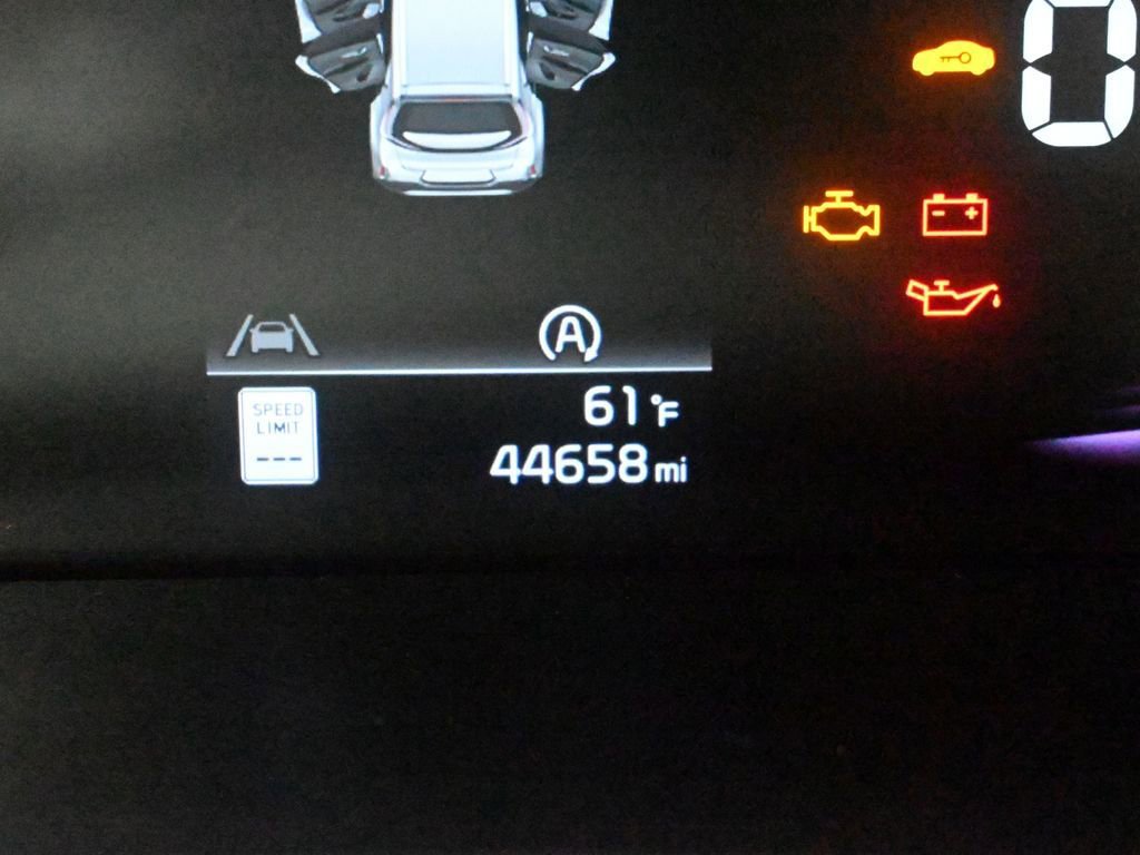 Used 2025 Kia Soul LX w/ LX Technology Package image 35