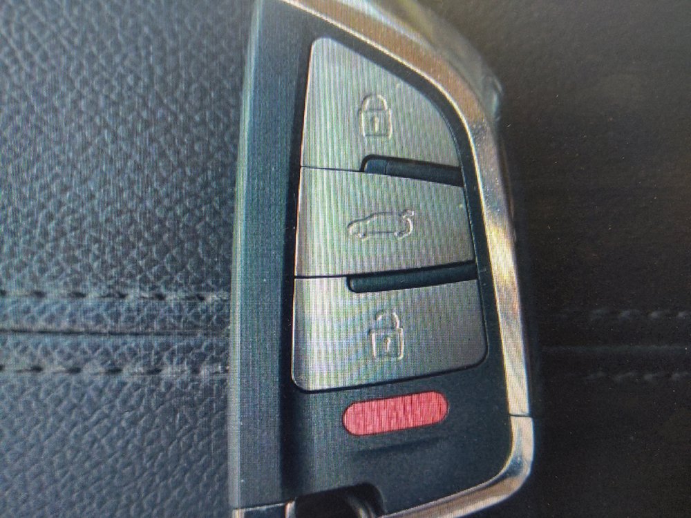 Used 2018 Chevrolet Equinox Premier FWD image 32