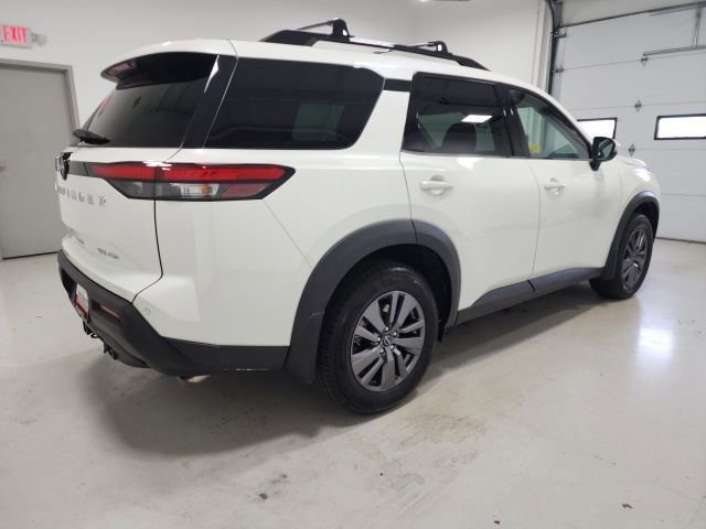 Used 2023 Nissan Pathfinder SV w/ SV Premium Package image 12
