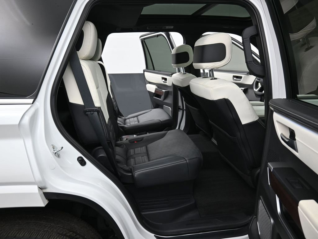 Certified 2024 Toyota Sequoia Capstone AWD/4WD image 34