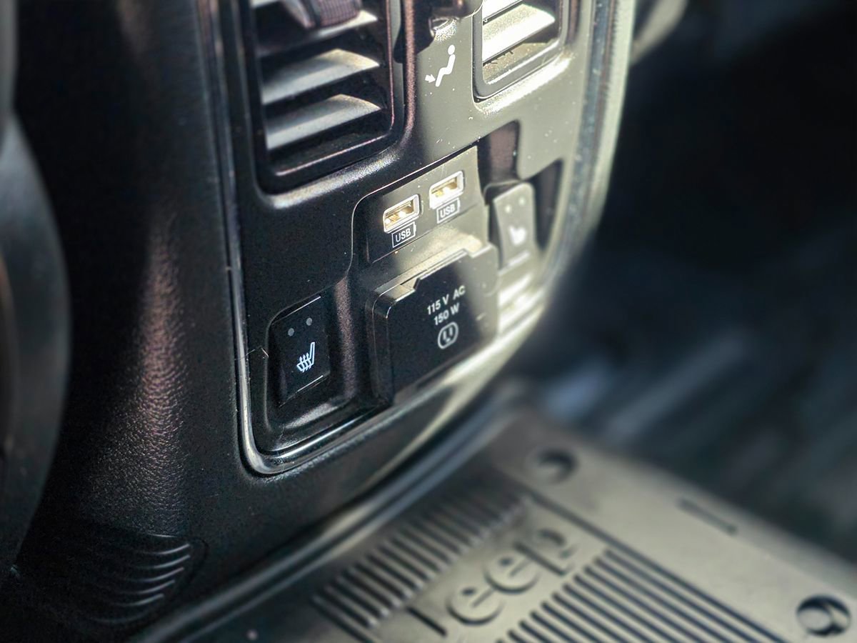 Used 2020 Jeep Grand Cherokee Trailhawk AWD/4WD image 30