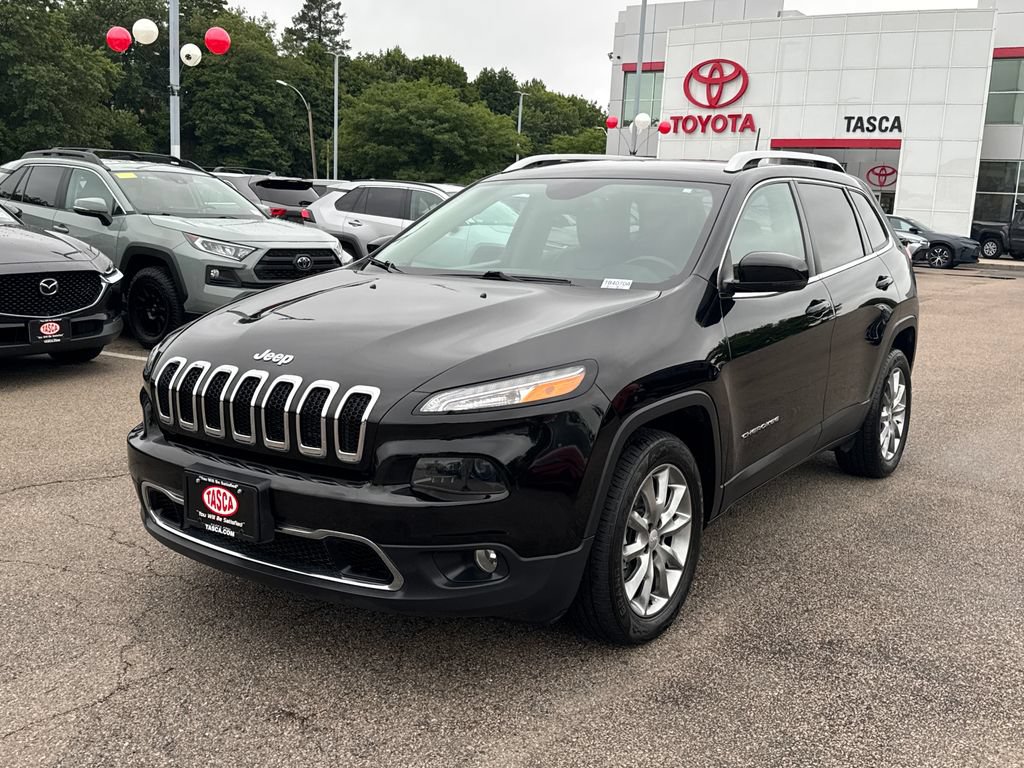 Used 2017 Jeep Cherokee Limited w/ Luxury Group FWD image 3