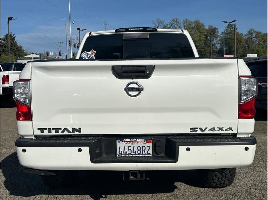 Used 2019 Nissan Titan SV w/ SV Convenience Package image 6