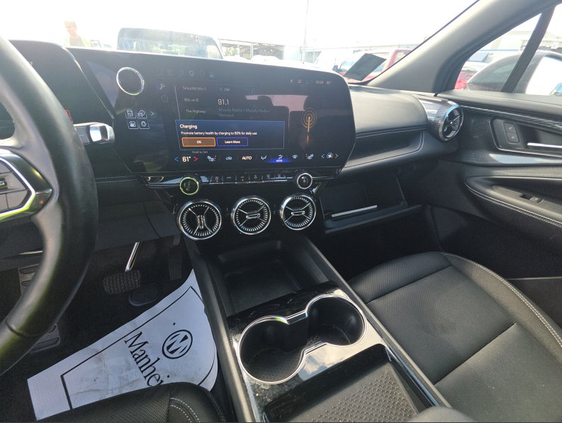 Used 2025 Chevrolet Blazer EV LT AWD/4WD image 11