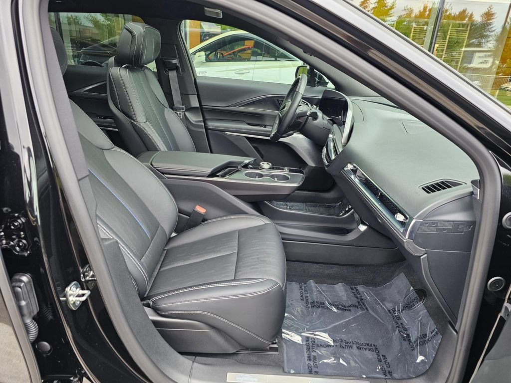 New 2026 Cadillac Lyriq Premium Sport AWD/4WD image 11