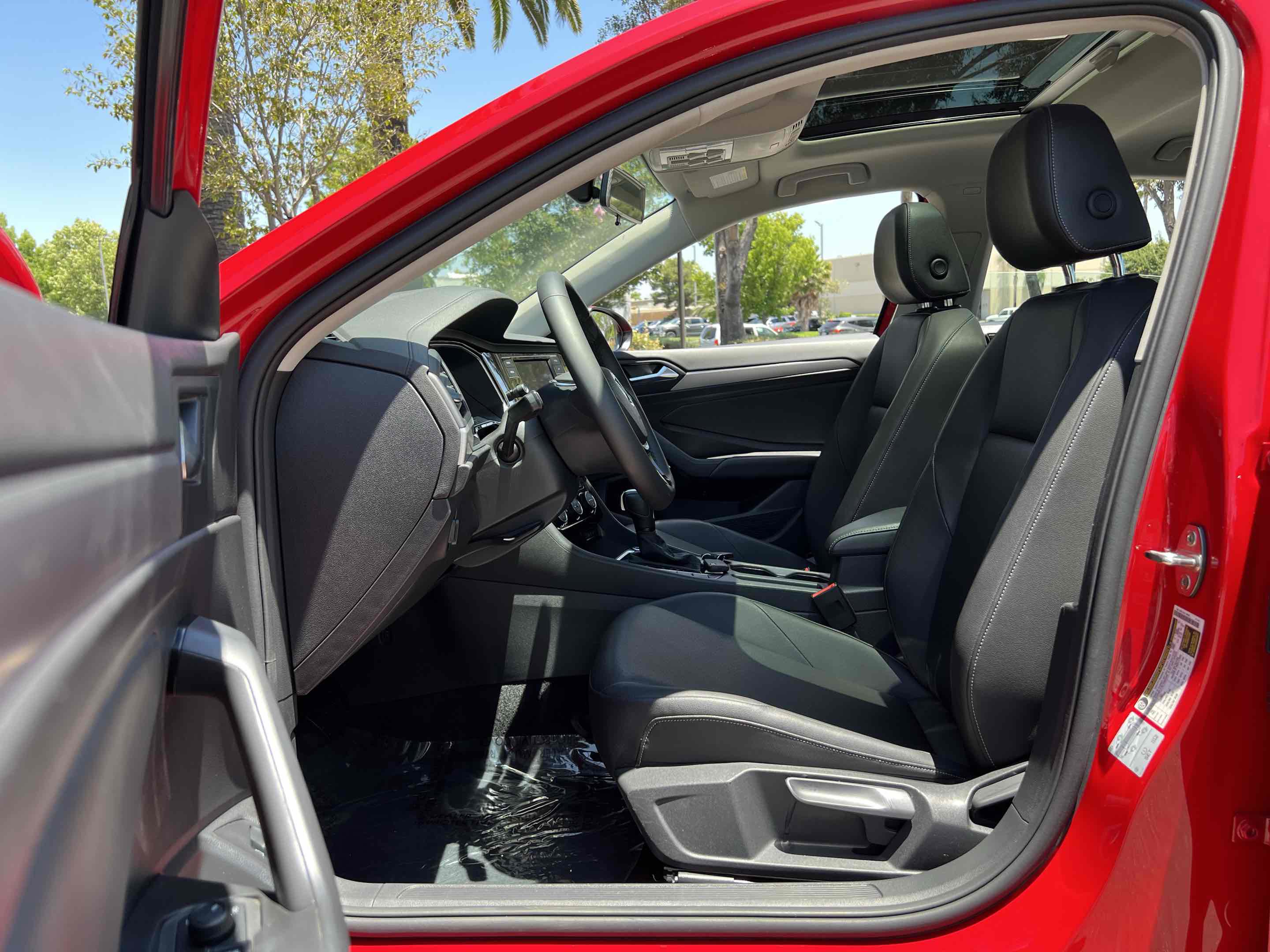 Used 2020 Volkswagen Jetta SE image 38