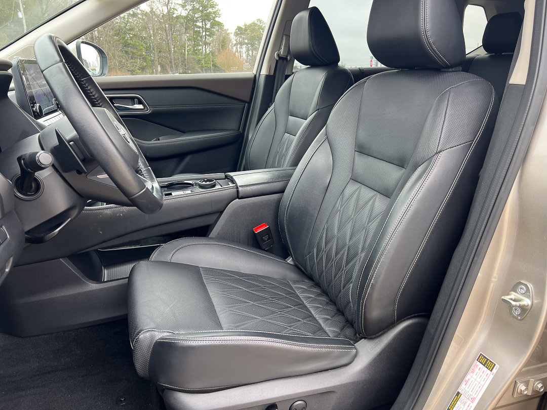 Used 2022 Nissan Rogue Platinum w/ Head-Up Display Package image 16