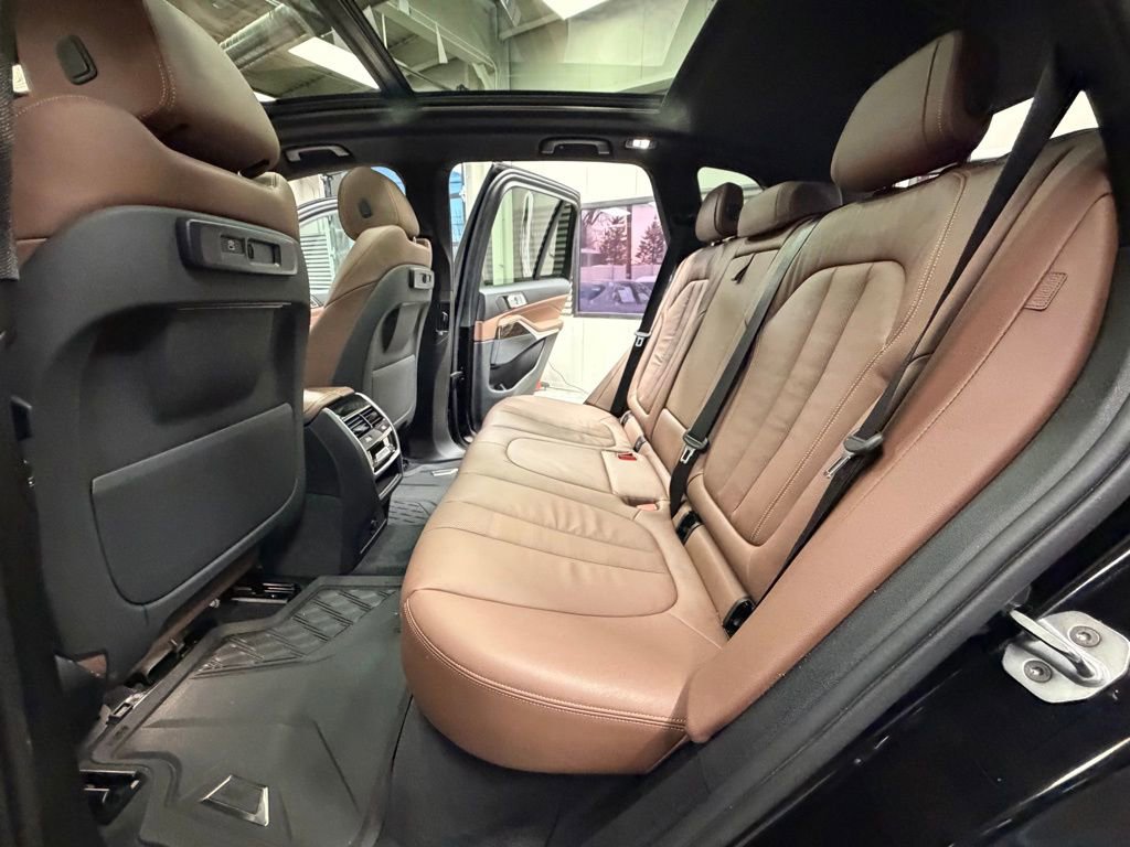 Used 2019 BMW X5 xDrive40i w/ Convenience Package image 54