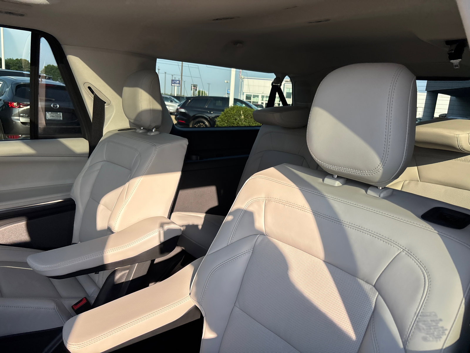 New 2025 Lincoln Navigator L Reserve image 26