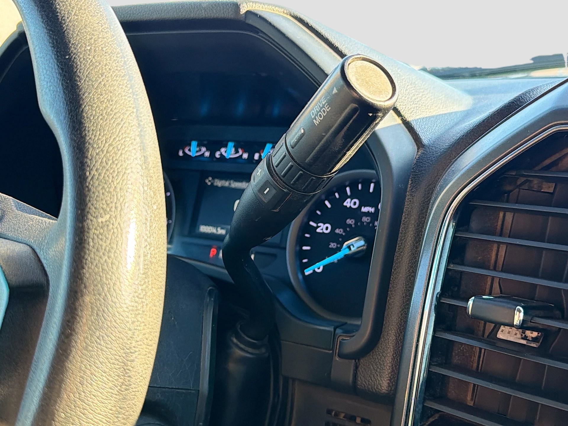 Used 2022 Ford F350 XLT w/ XLT Value Package image 22