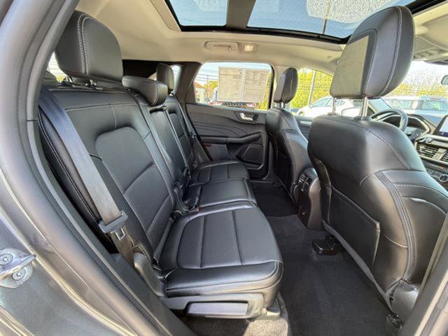 Certified 2022 Ford Escape SEL image 30