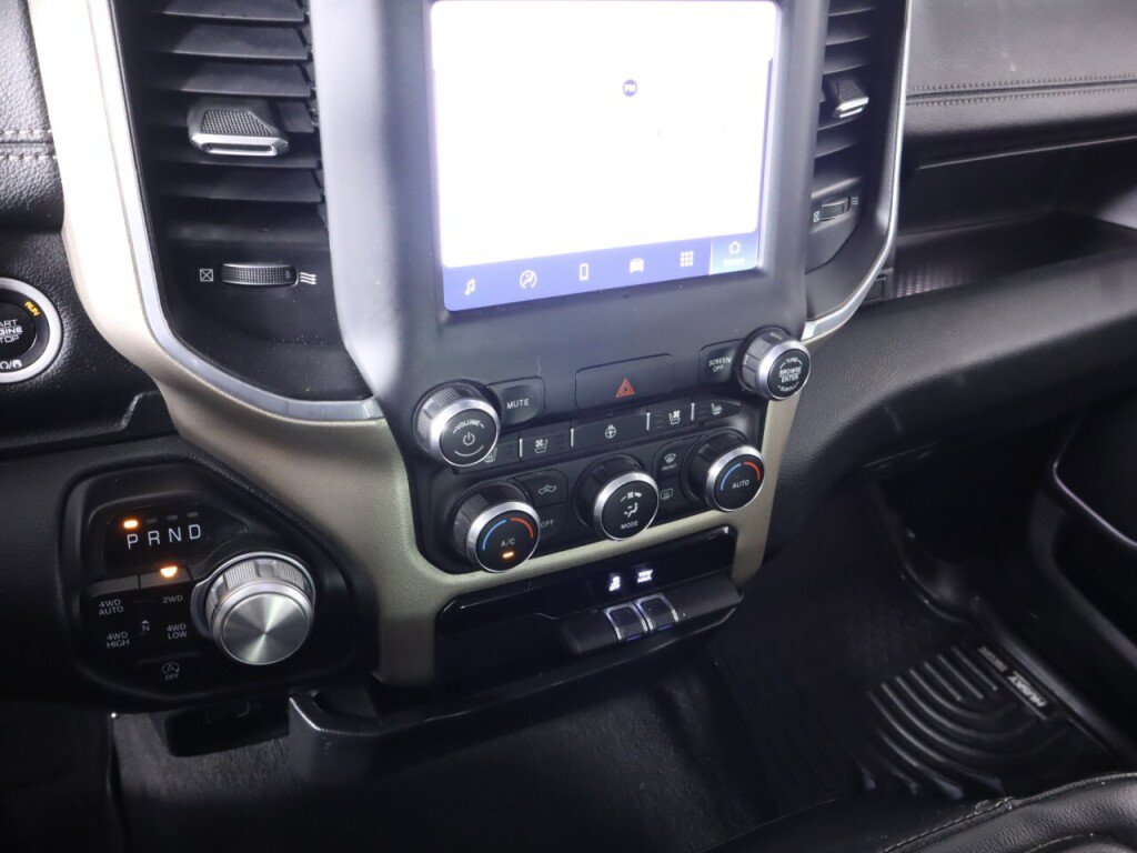 Used 2022 RAM 1500 Laramie AWD/4WD image 16