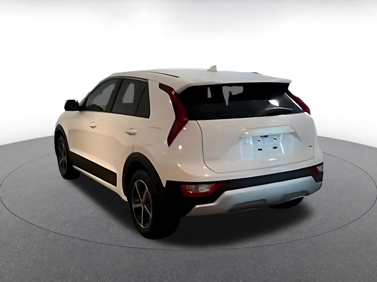 Used 2026 Kia Niro LX FWD image 15