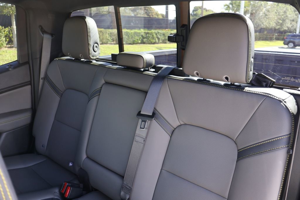 Used 2024 Chevrolet Colorado ZR2 w/ ZR2 Convenience Package III image 18