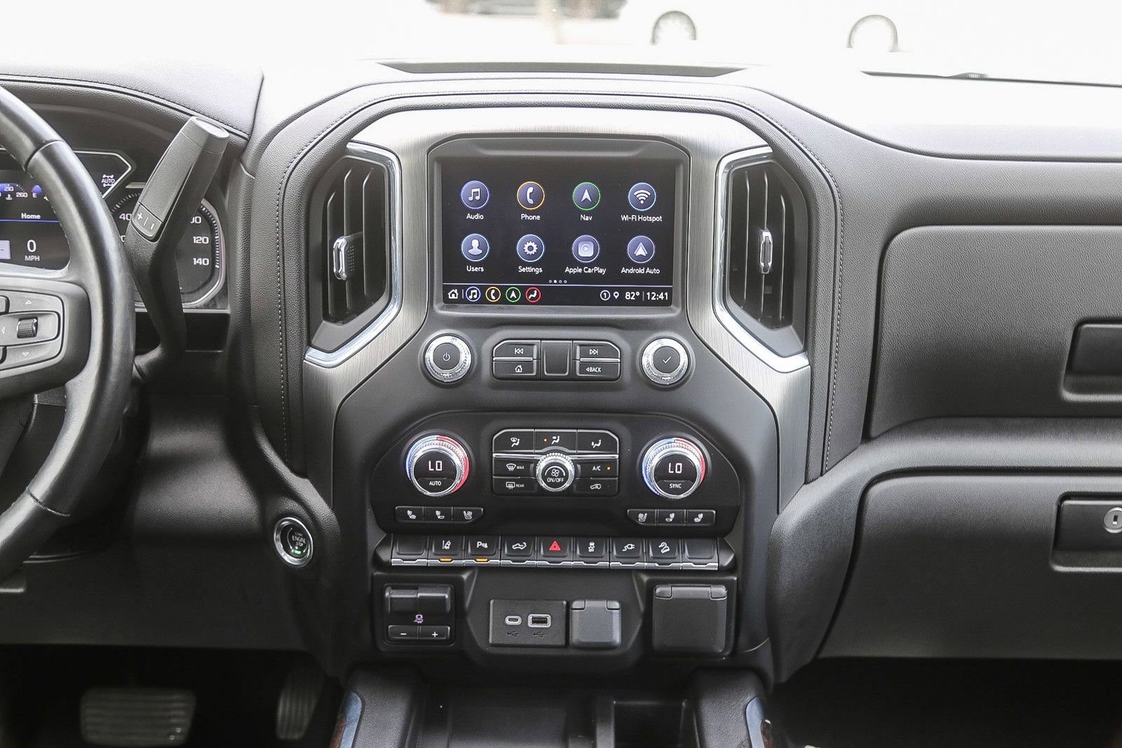 Used 2022 GMC Sierra 2500 Denali w/ Denali Ultimate Package AWD/4WD image 11