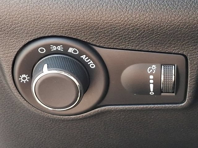 Used 2024 Jeep Compass Sport AWD/4WD image 9