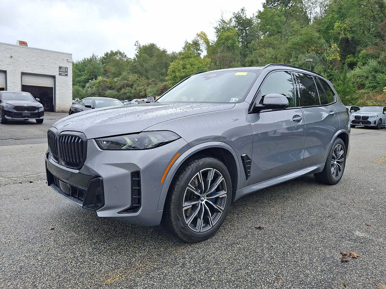 Used 2024 BMW X5 xDrive40i w/ Executive Package AWD/4WD image 3