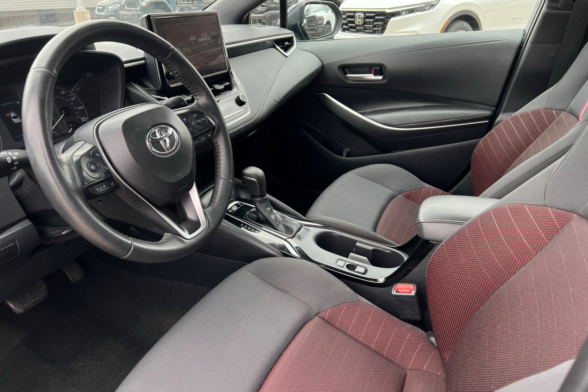 Used 2024 Toyota Corolla SE image 15