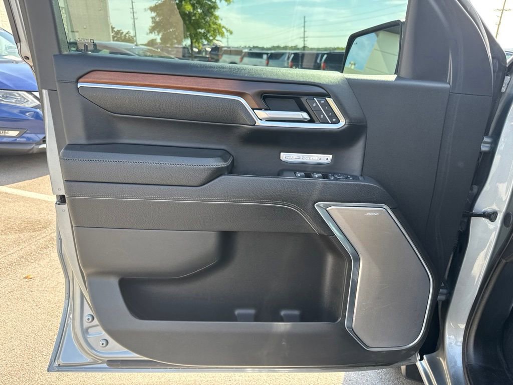 Used 2025 GMC Sierra 1500 Denali w/ Denali Reserve Package AWD/4WD image 10