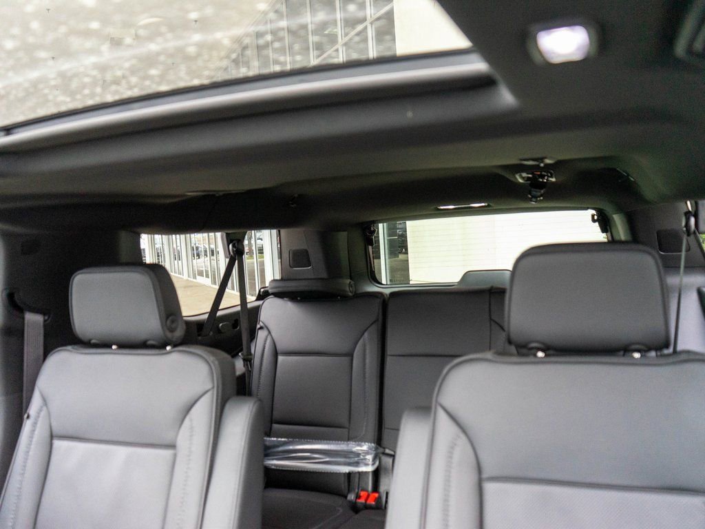 New 2026 GMC Yukon XL Denali w/ Denali Reserve Package image 13