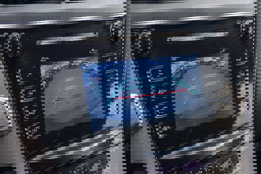 Used 2015 Toyota Prius V Four image 22