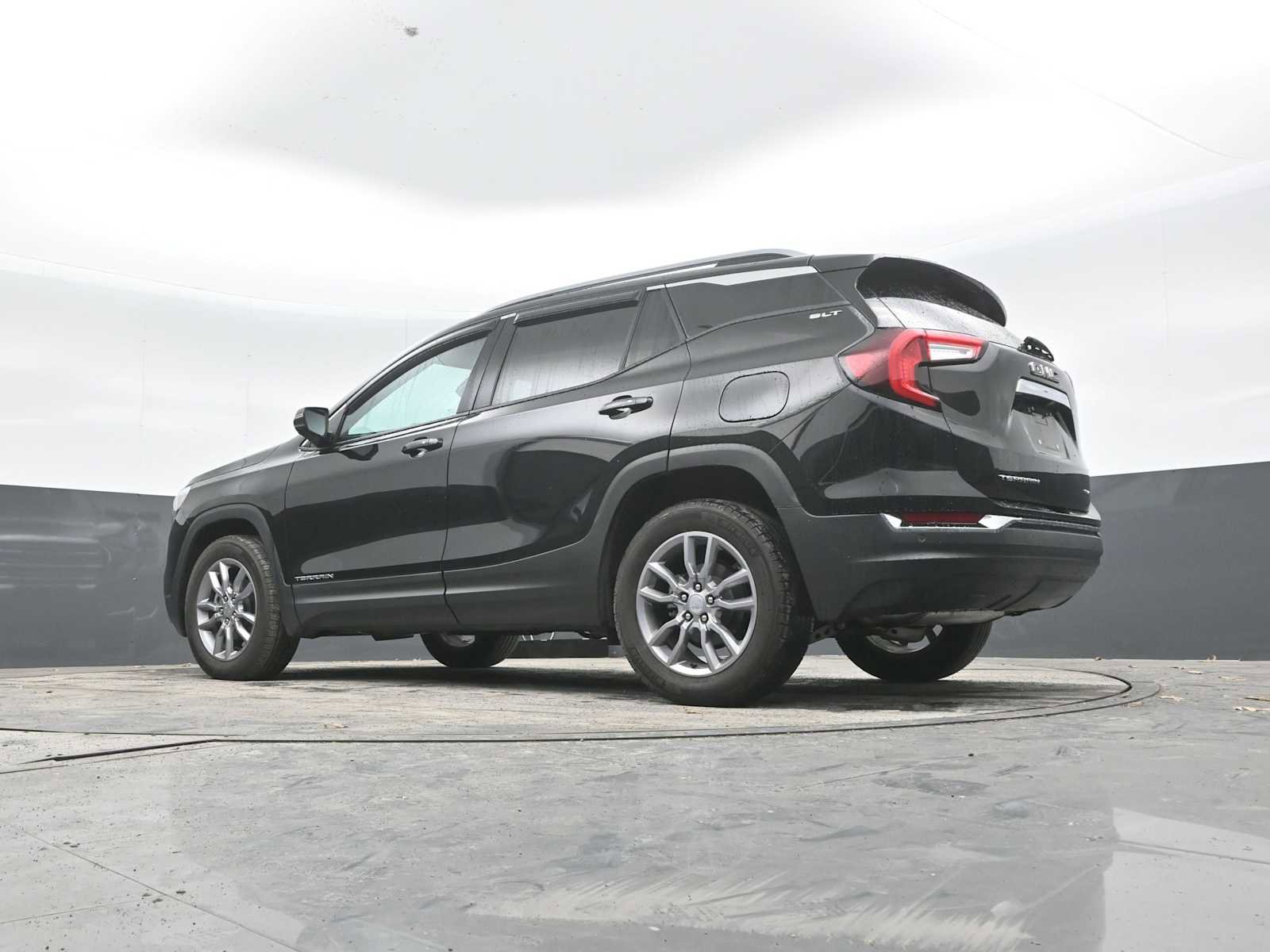 Used 2022 GMC Terrain SLT w/ Infotainment Package II image 21