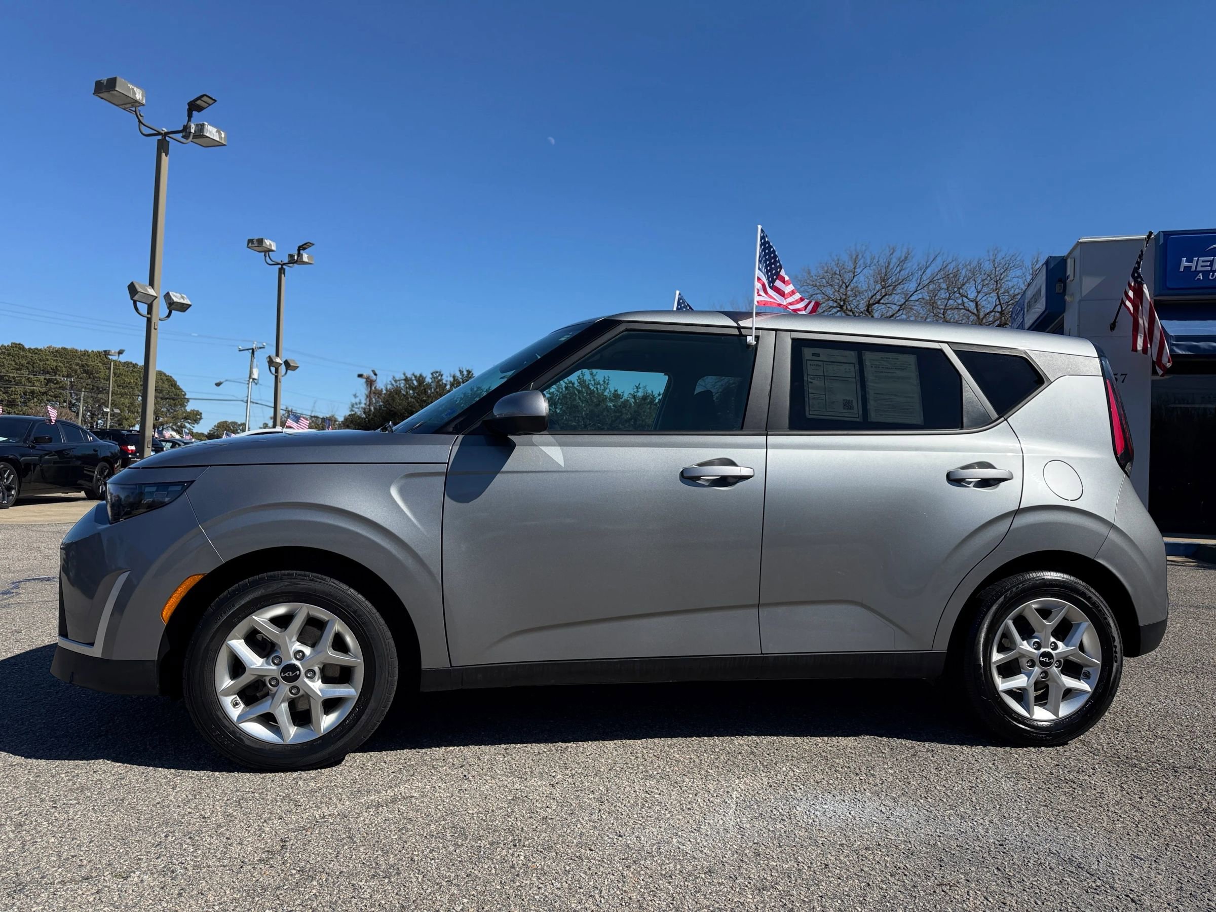 Used 2024 Kia Soul LX w/ Option Group 015 image 18