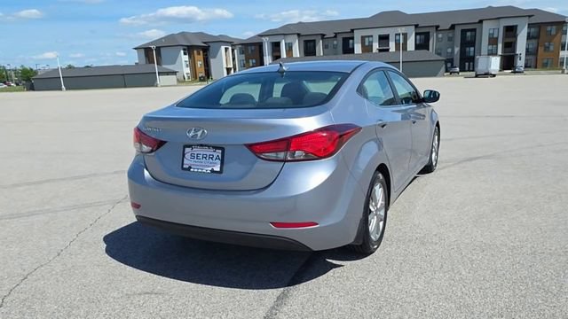 Used 2015 Hyundai Elantra SE w/ Option Group 03 FWD image 7
