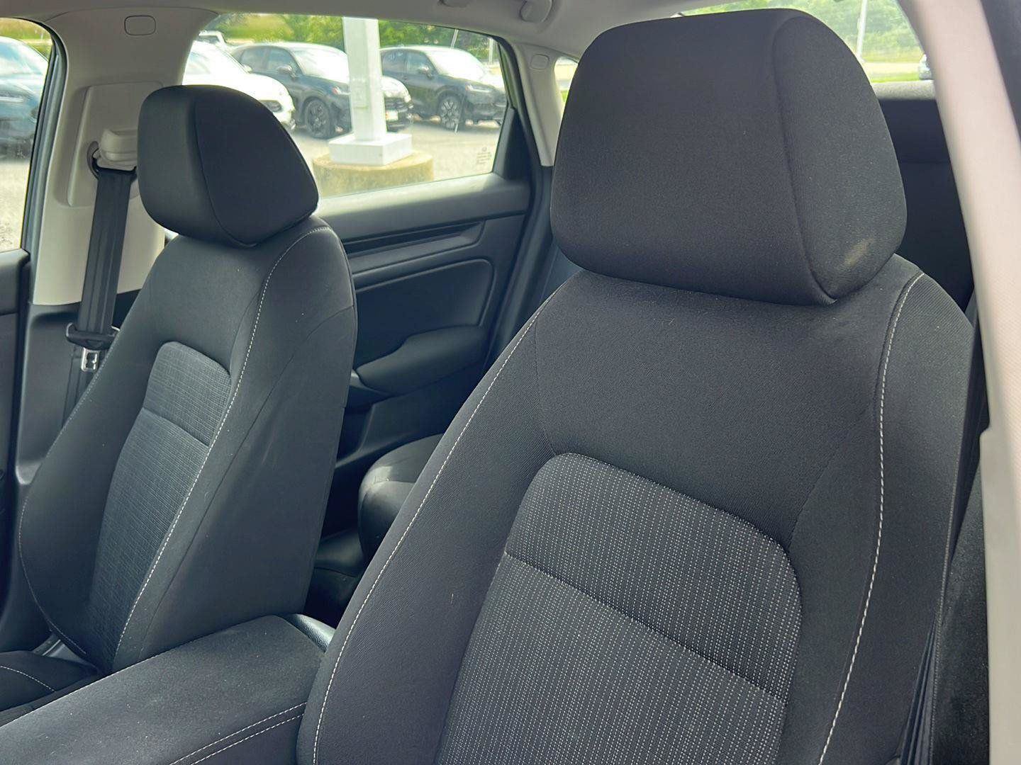 Used 2022 Honda Civic LX image 9