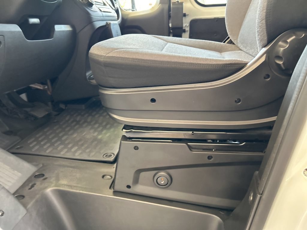 Used 2024 RAM ProMaster 3500 w/ Delivery Van Package FWD image 39