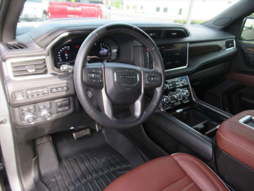 Used 2023 GMC Yukon Denali Ultimate image 15