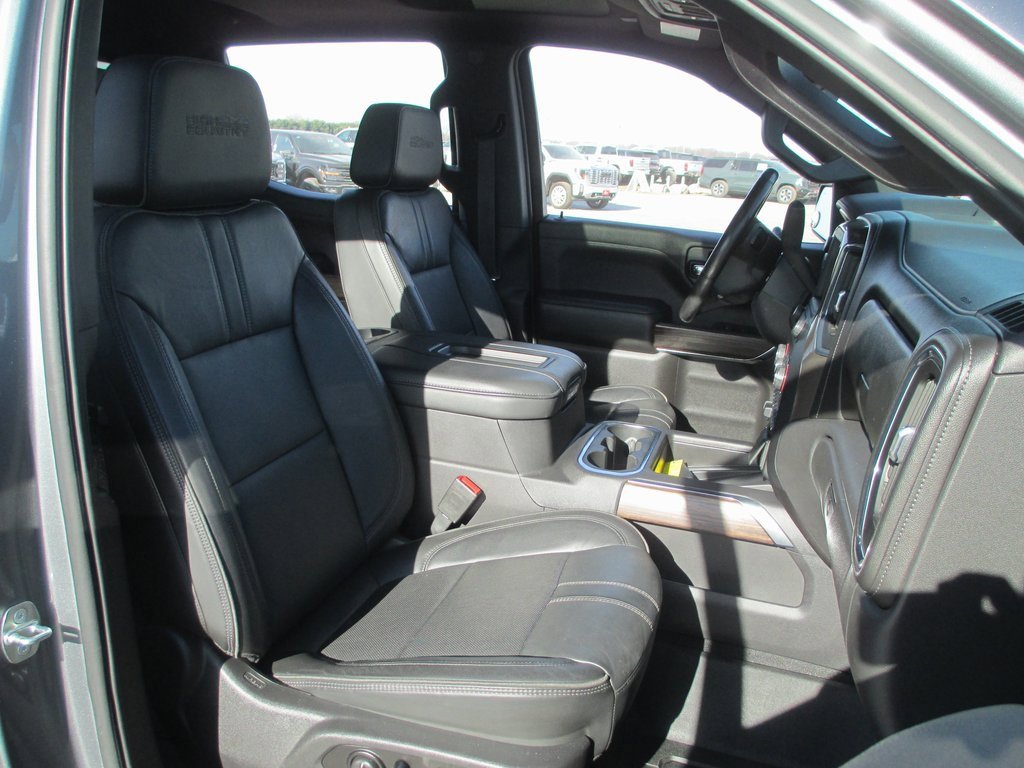 Used 2020 Chevrolet Silverado 1500 High Country w/ Technology Package image 23