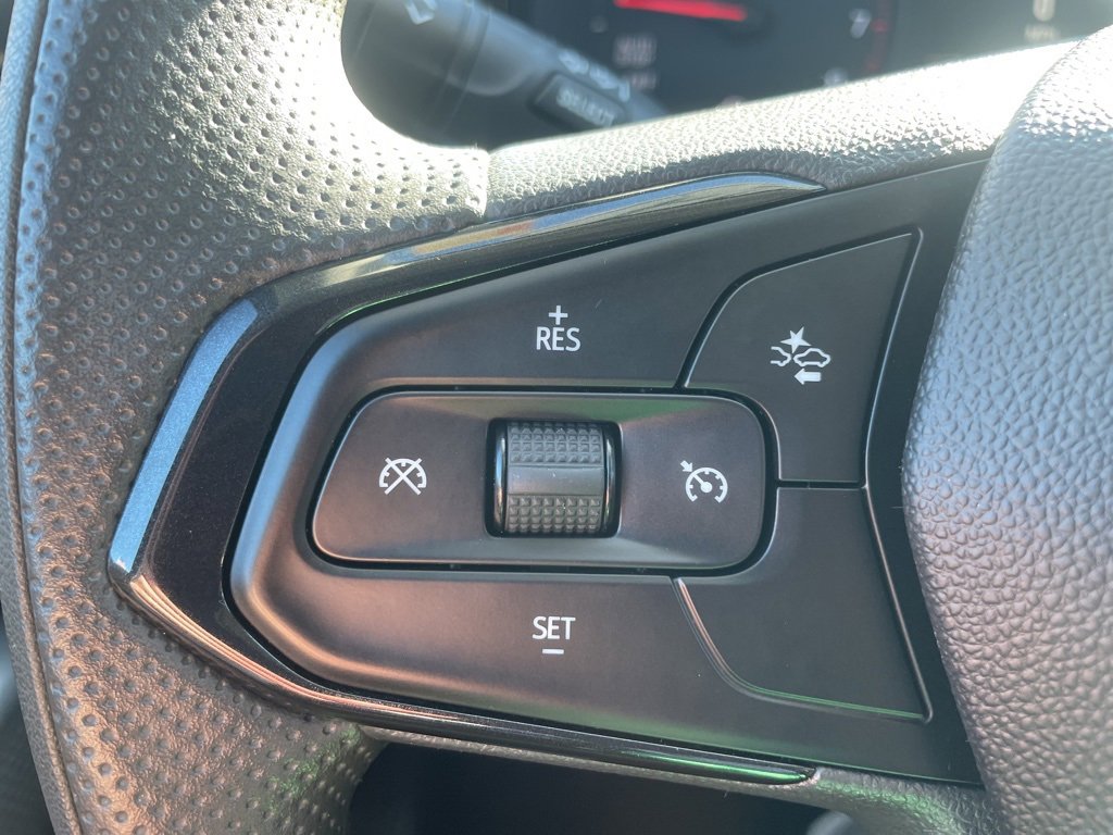 Used 2024 Chevrolet Trax LS w/ LS Convenience Package image 12