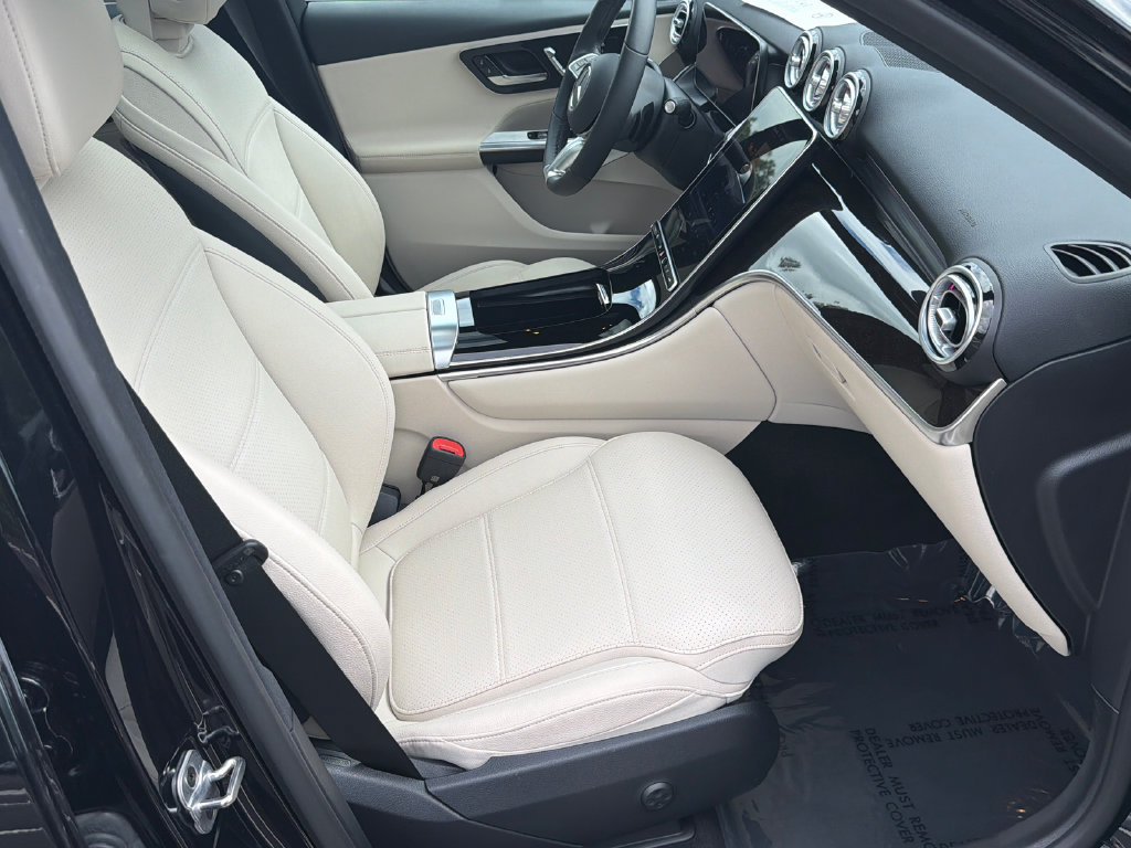 Used 2026 Mercedes-Benz GLC 300 4MATIC image 13