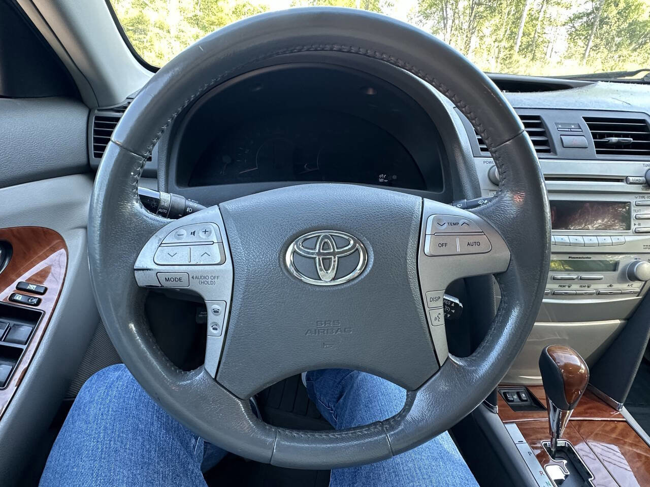 Used 2011 Toyota Camry XLE w/ XLE Extra-Value Pkg #2 image 18