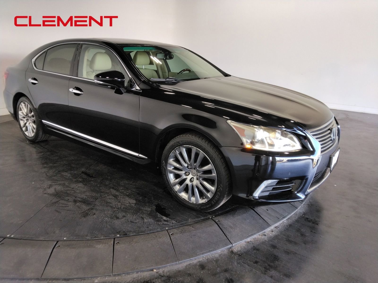 Used 2017 Lexus LS 460 w/ Comfort Package image 4