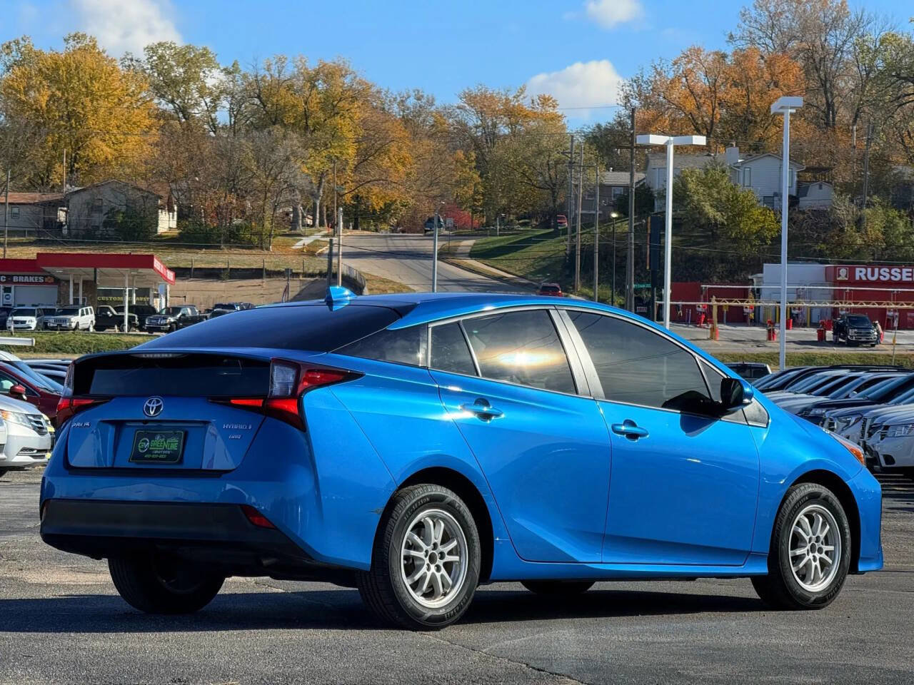 Used 2022 Toyota Prius L Eco image 3