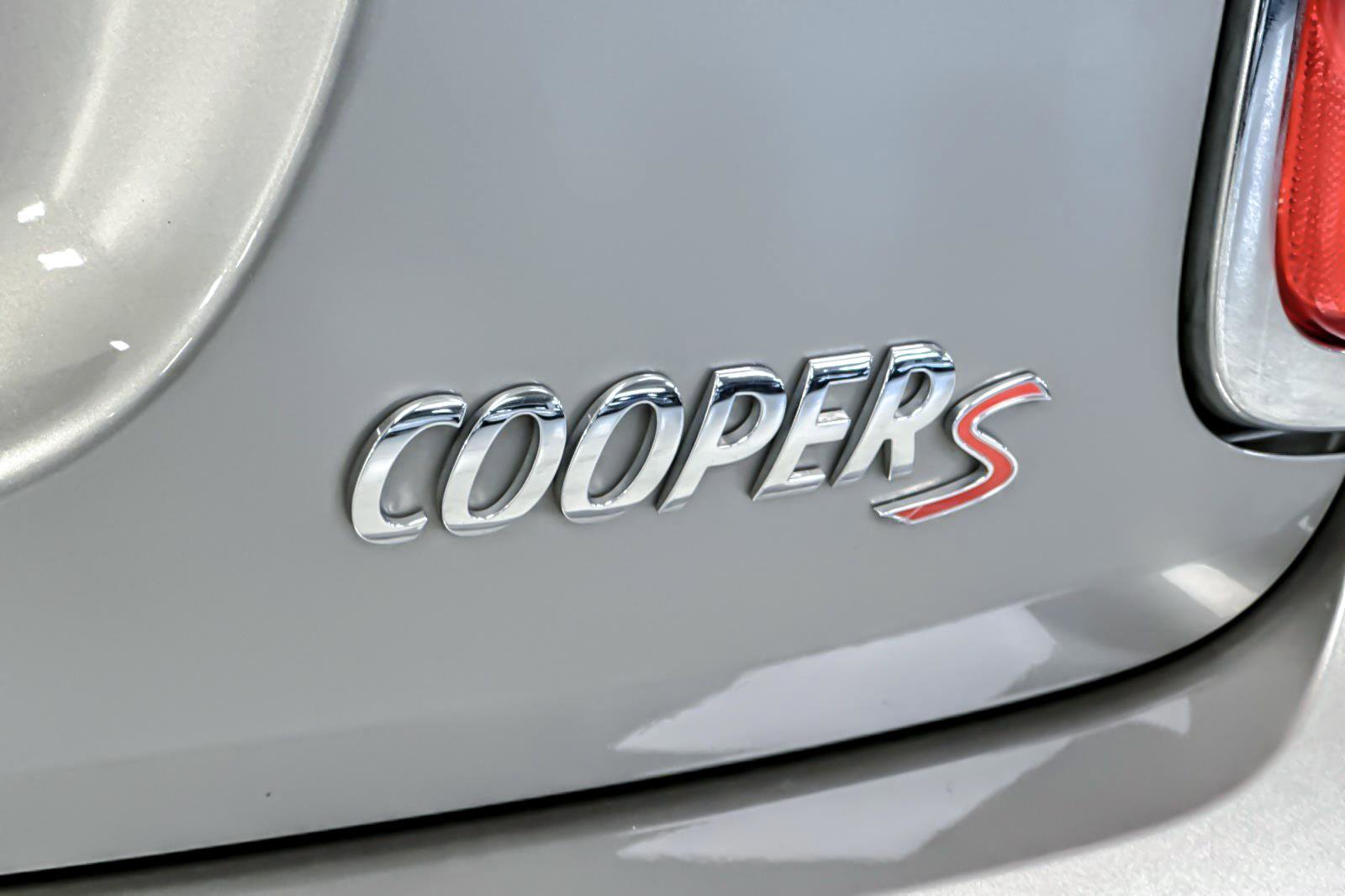 Used 2017 MINI Cooper S image 25