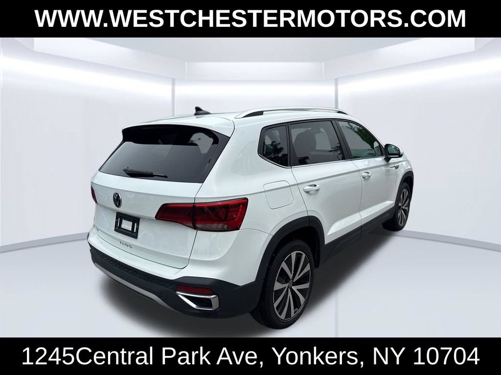Used 2024 Volkswagen Taos SE FWD image 4